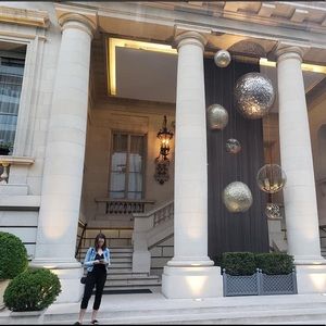 Meet your Posher, Laura